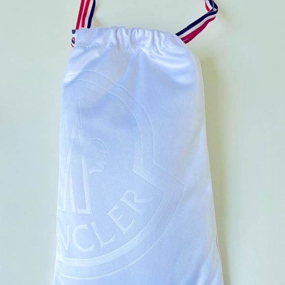 Authentic Moncler Sunglasses with original cloth and case - Picture 4 of 6